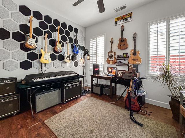 6155 W Goux Avenue, Fresno, CA 93722