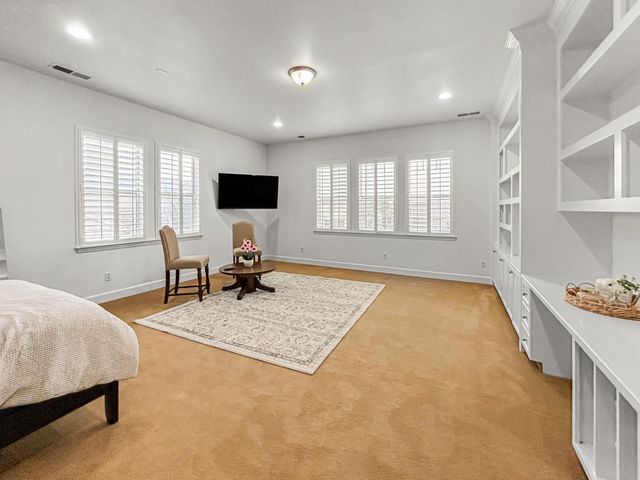 6155 W Goux Avenue, Fresno, CA 93722