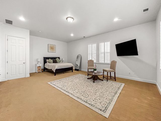 6155 W Goux Avenue, Fresno, CA 93722