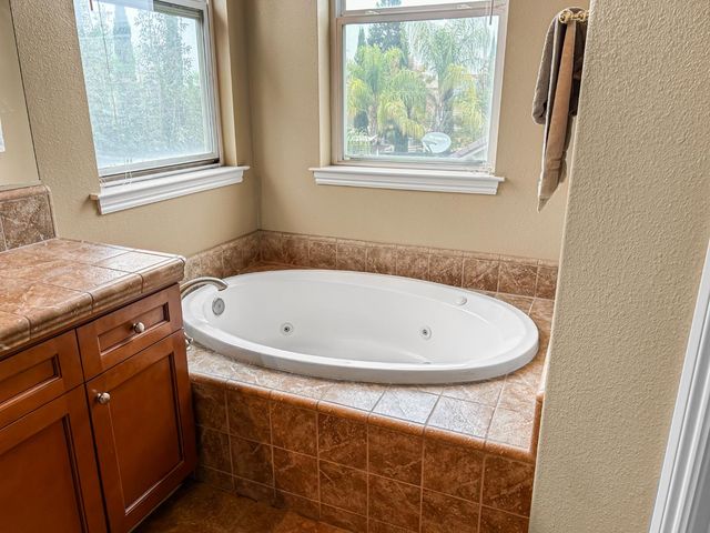 6155 W Goux Avenue, Fresno, CA 93722