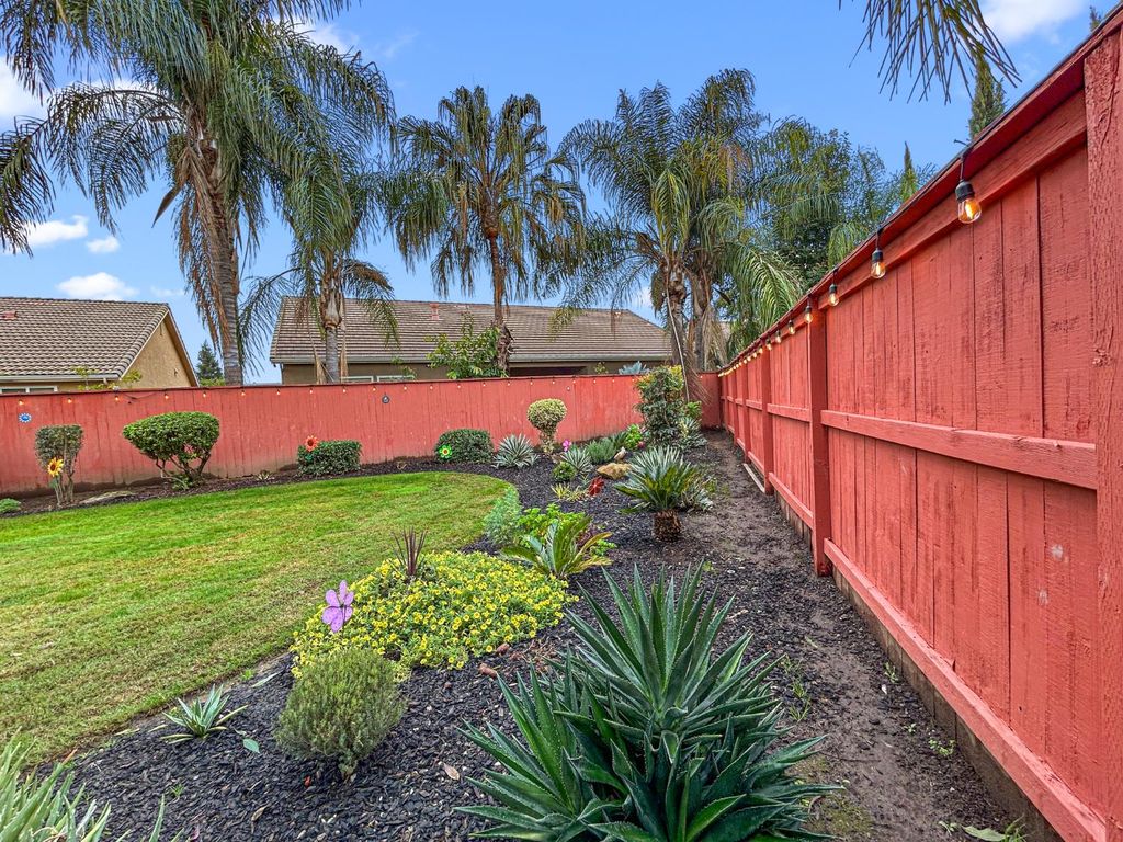 Image 38 of property listing at 6155 W Goux Avenue, Fresno, CA 93722