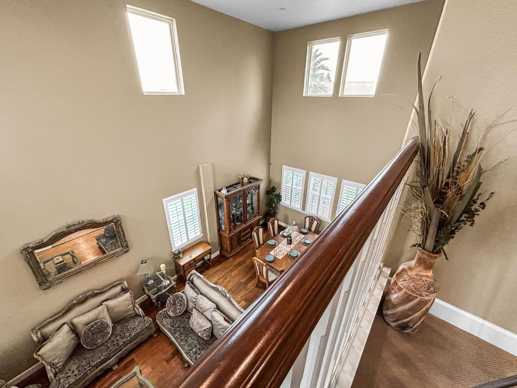 Image 5 of property listing at 6155 W Goux Avenue, Fresno, CA 93722