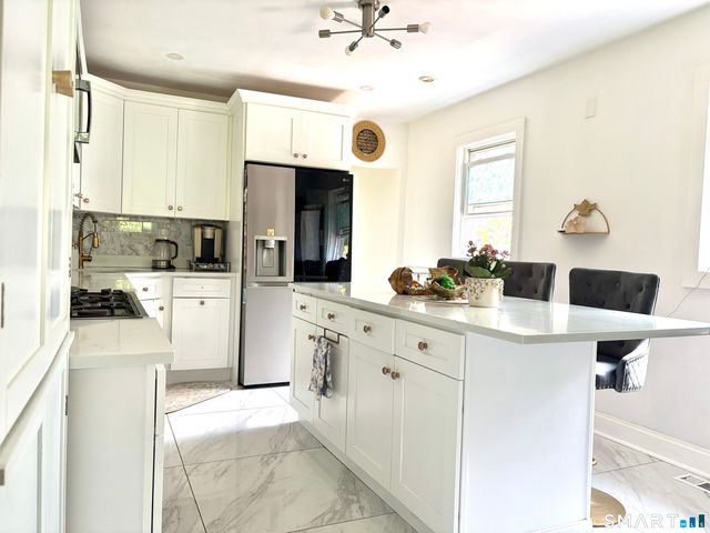 127 Jennings Road, Fairfield, CT 06825