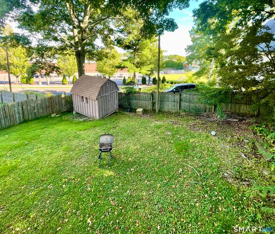 127 Jennings Road, Fairfield, CT 06825