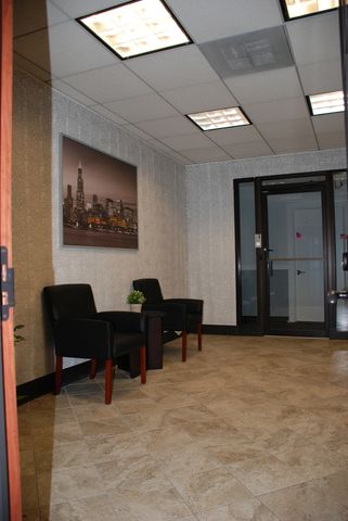 5900 S Archer Road 114, Summit, IL 60501