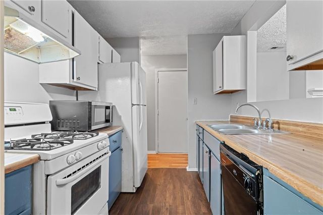 5324 Ridge Forest Drive, Stone Mountain, GA 30083