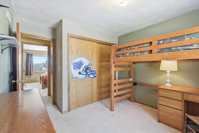 2861 Montclair PLACE, Oshkosh, WI 54904