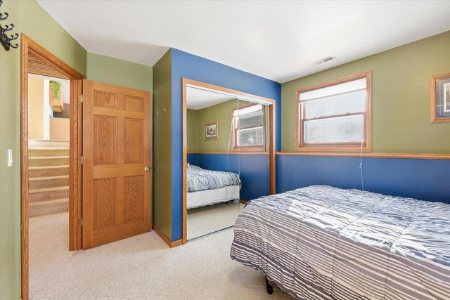 2861 Montclair PLACE, Oshkosh, WI 54904