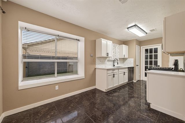 614 Northaire Drive, Houston, TX 77073