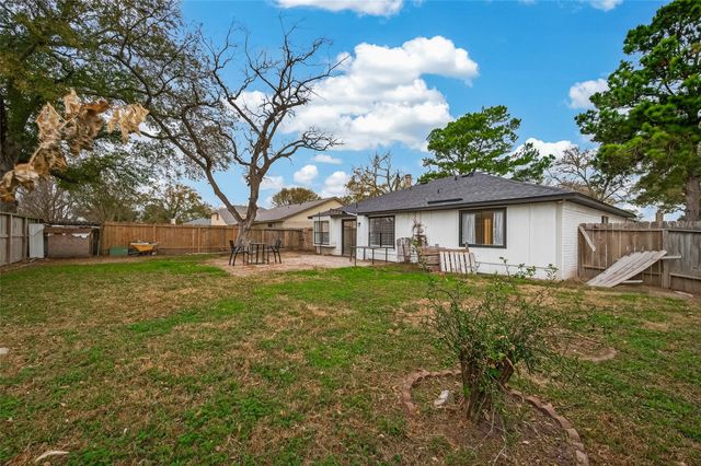 614 Northaire Drive, Houston, TX 77073