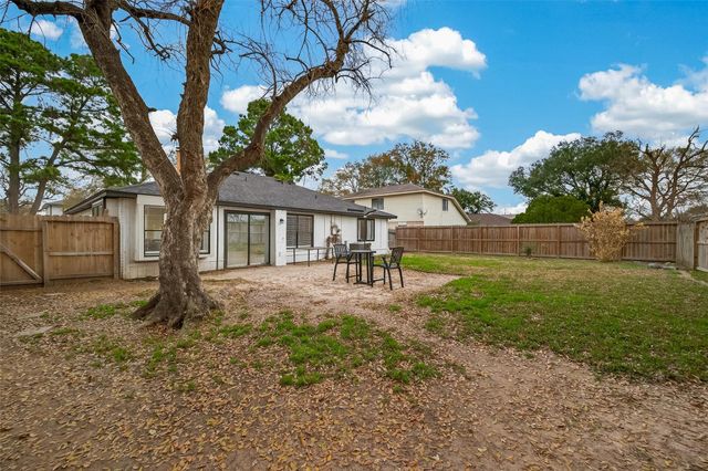 614 Northaire Drive, Houston, TX 77073