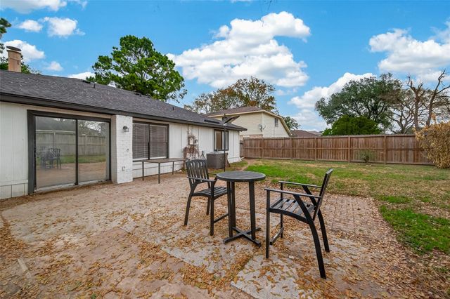 614 Northaire Drive, Houston, TX 77073