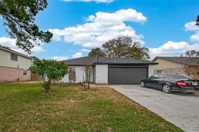 614 Northaire Drive, Houston, TX 77073