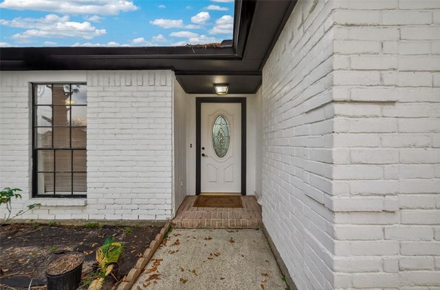 614 Northaire Drive, Houston, TX 77073