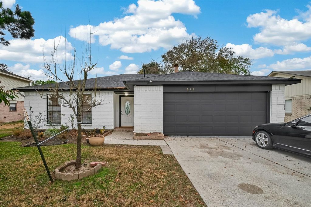 614 Northaire Drive, Houston, TX 77073