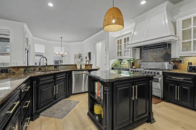 17104 Hawks Ridge Lane, Edmond, OK 73012