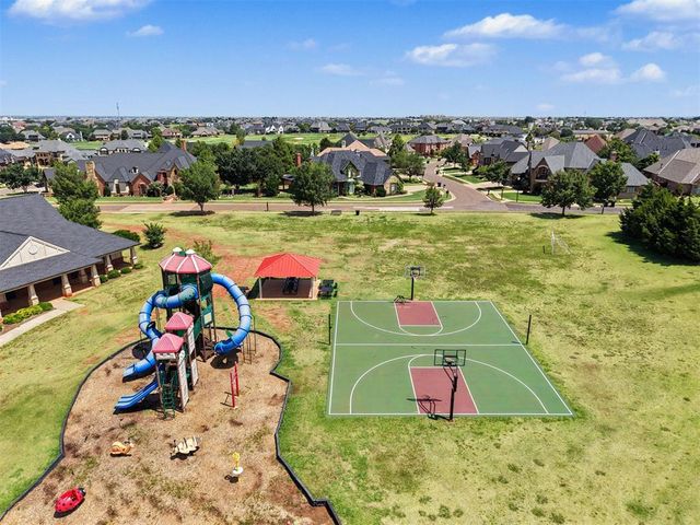 17104 Hawks Ridge Lane, Edmond, OK 73012