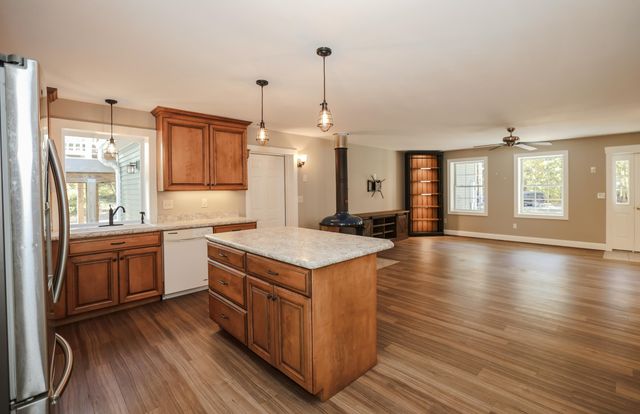 35 Glen Echo Road, Gilmanton, NH 03837