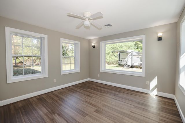 35 Glen Echo Road, Gilmanton, NH 03837