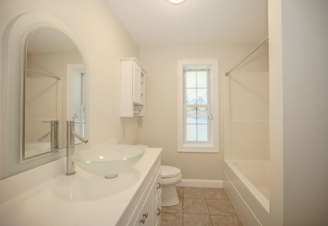 35 Glen Echo Road, Gilmanton, NH 03837