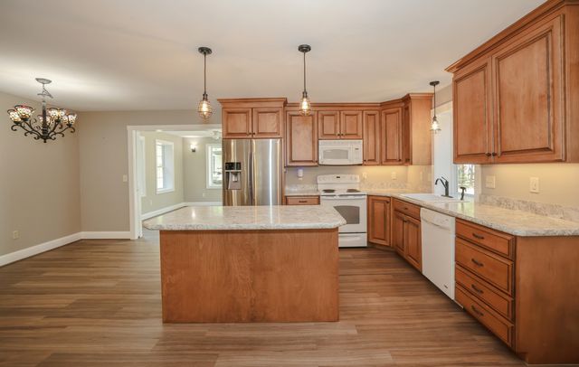 35 Glen Echo Road, Gilmanton, NH 03837