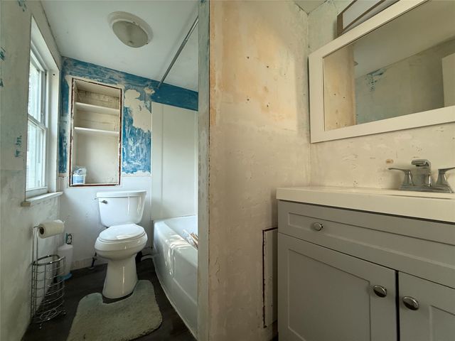 3519 HAMPSHIRE Road, Erie, PA 16506