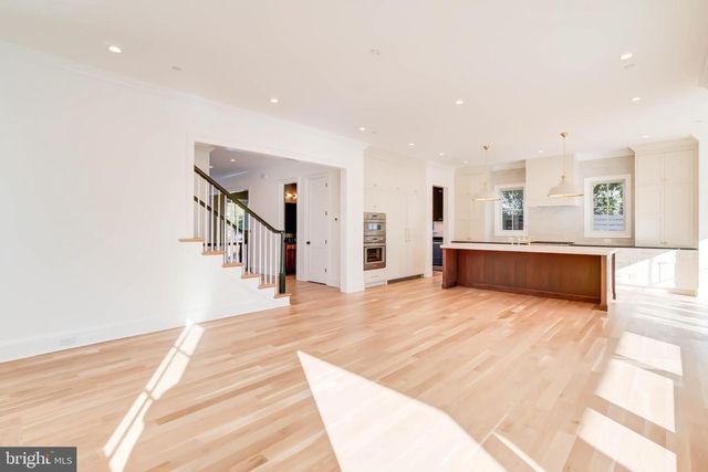 4422 WALSH ST, Chevy Chase, MD 20815