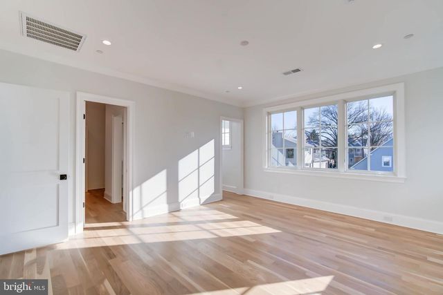 4422 WALSH ST, Chevy Chase, MD 20815