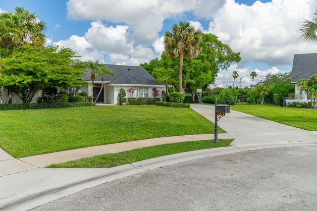 15575 Woodmar Court, Wellington, FL 33414