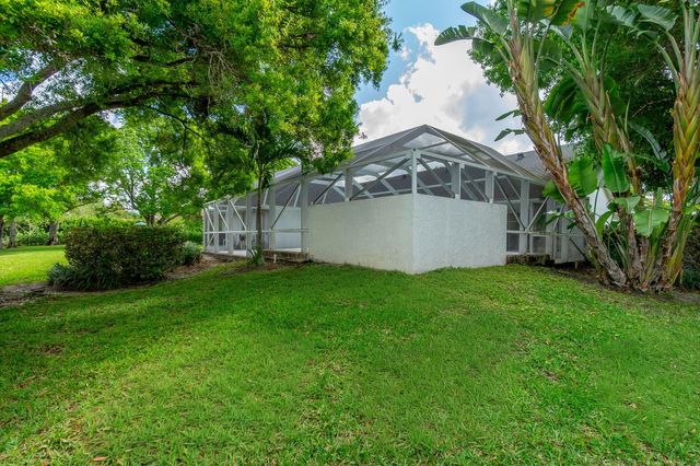 15575 Woodmar Court, Wellington, FL 33414