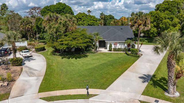 15575 Woodmar Court, Wellington, FL 33414