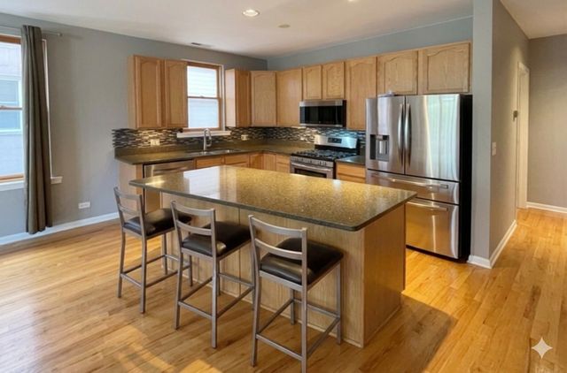 4315 N Richmond Street 2N, Chicago, IL 60618