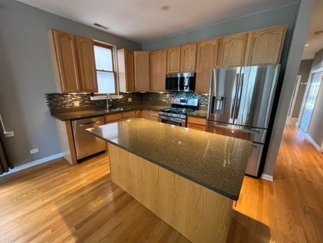 4315 N Richmond Street 2N, Chicago, IL 60618