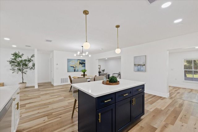 2928 FOREST CIRCLE, Seffner, FL 33584