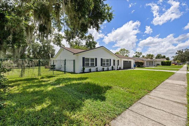 2928 FOREST CIRCLE, Seffner, FL 33584
