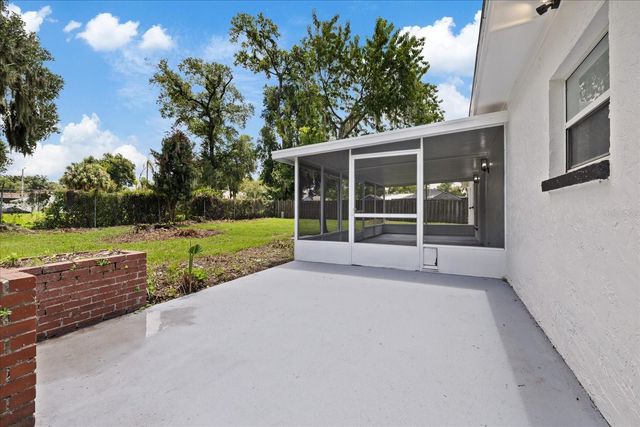 2928 FOREST CIRCLE, Seffner, FL 33584