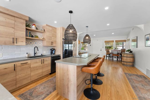 3544 Tomahawk Lane, San Diego, CA 92117