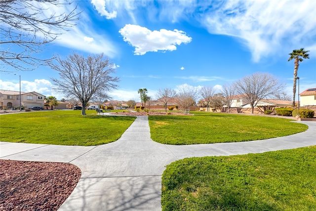 8608 Hidden Pines Avenue, Las Vegas, NV 89143