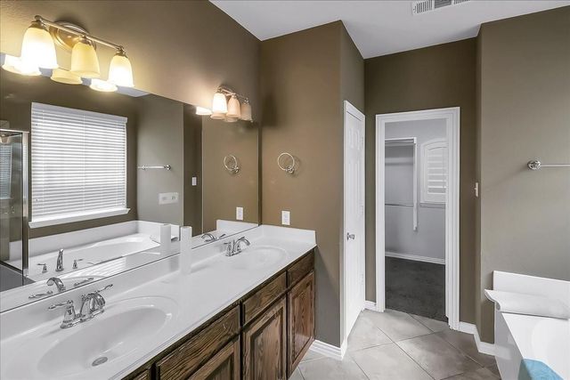 7306 Waterbury Drive, Rowlett, TX 75089