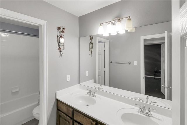 7306 Waterbury Drive, Rowlett, TX 75089