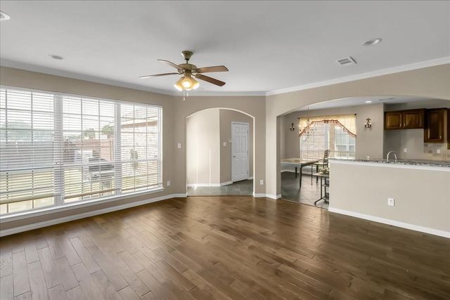 7306 Waterbury Drive, Rowlett, TX 75089