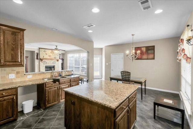 7306 Waterbury Drive, Rowlett, TX 75089