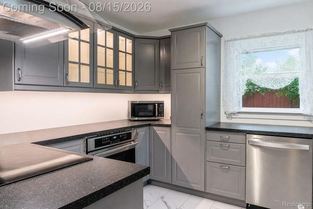 1421 Cedarhill Drive, East Lansing, MI 48823