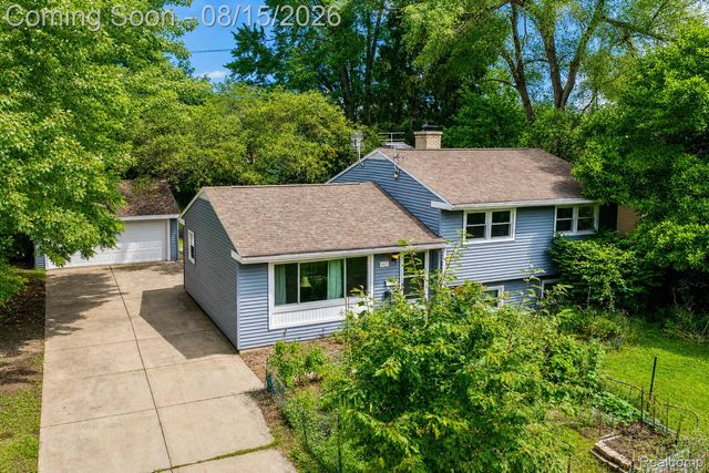 1421 Cedarhill Drive, East Lansing, MI 48823