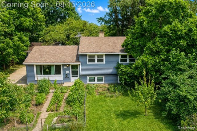 1421 Cedarhill Drive, East Lansing, MI 48823
