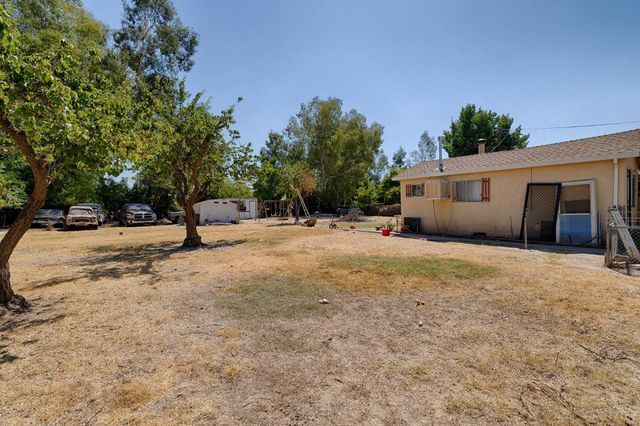 5057 Canal St, Olivehurst, CA 95961