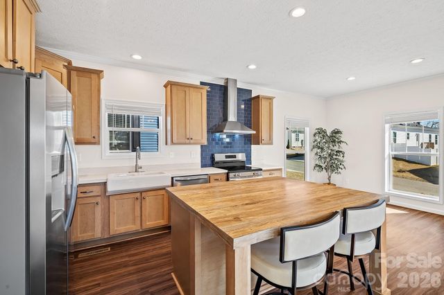 127 Bellamy Road, Asheville, NC 28806