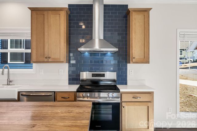 127 Bellamy Road, Asheville, NC 28806