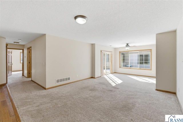 116 Nicklaus Path, Mankato, MN 56001