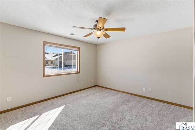 116 Nicklaus Path, Mankato, MN 56001